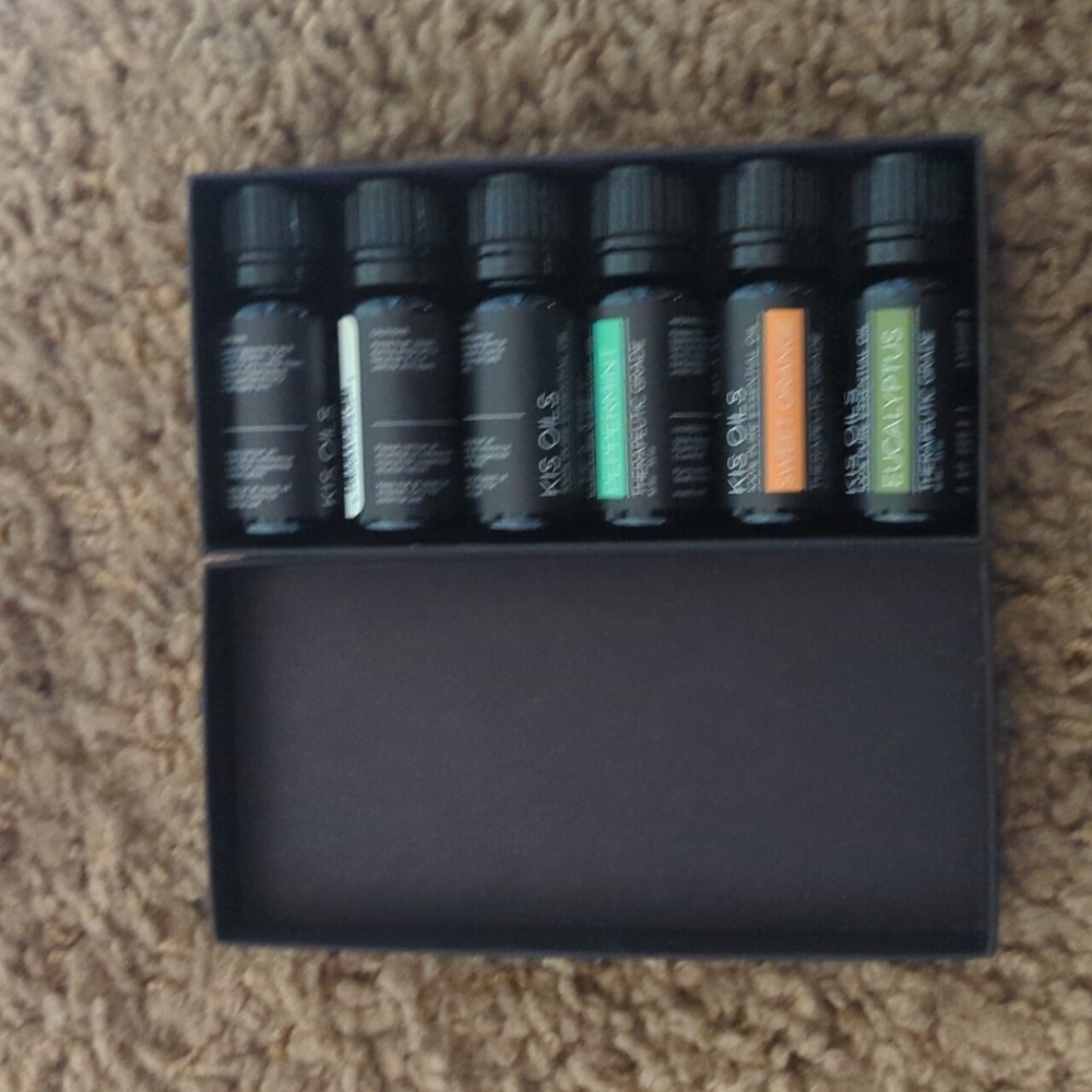Diffuser and Essential Oils Set - Picture 4 of 6